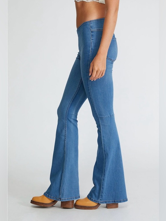 We The Free Denim - Free People We The Free People Penny Pull On Flare Stretch Jeans Size 29